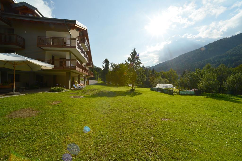 La Casa Al Noce Aparthotel Mezzana  Eksteriør bilde
