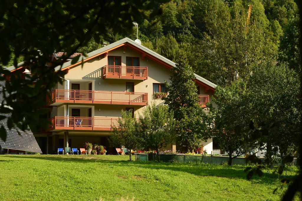 La Casa Al Noce Aparthotel Mezzana  Eksteriør bilde