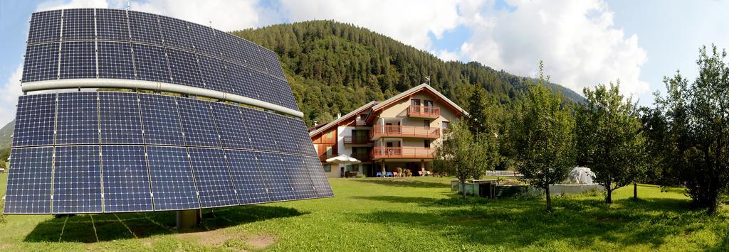 La Casa Al Noce Aparthotel Mezzana  Eksteriør bilde