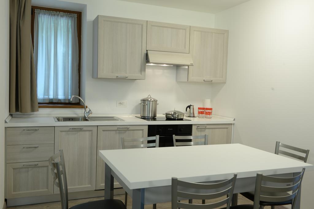 La Casa Al Noce Aparthotel Mezzana  Rom bilde
