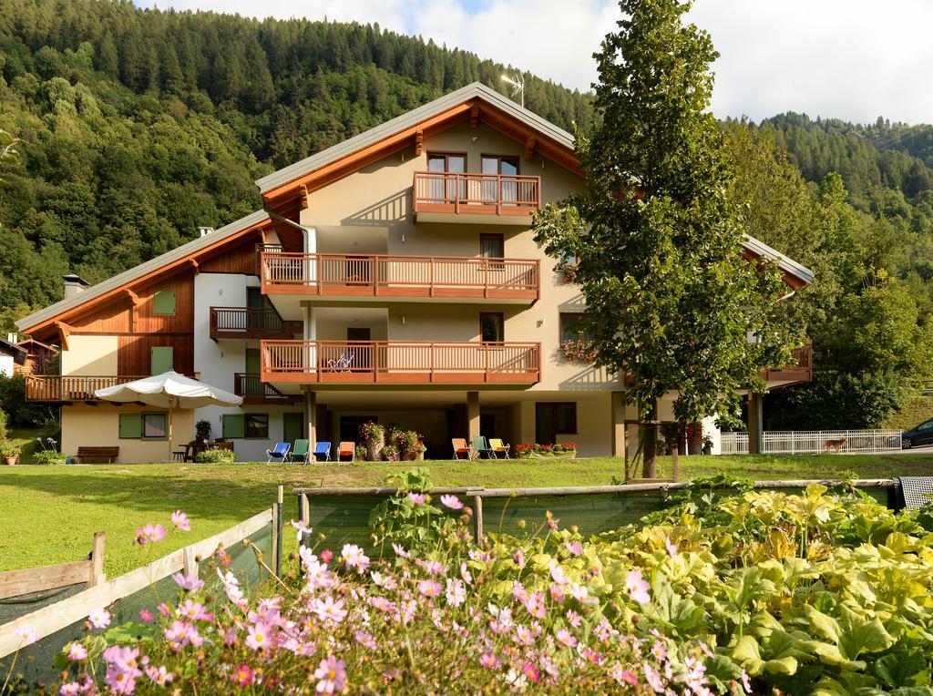 La Casa Al Noce Aparthotel Mezzana  Rom bilde