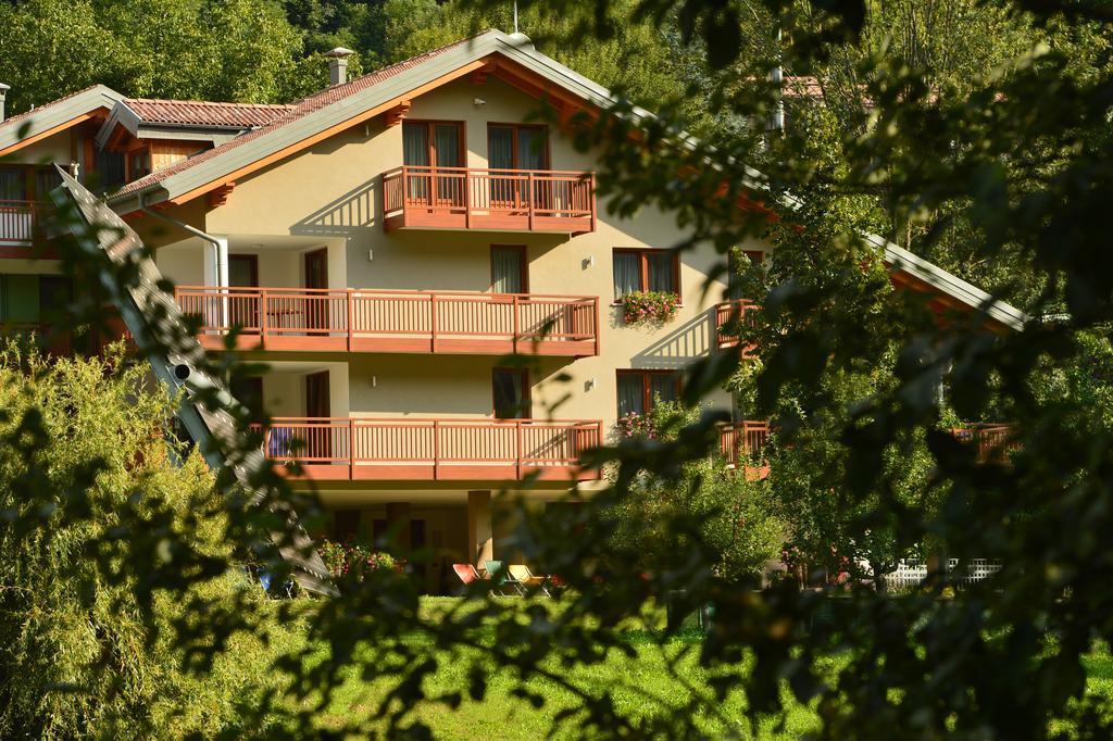 La Casa Al Noce Aparthotel Mezzana  Eksteriør bilde