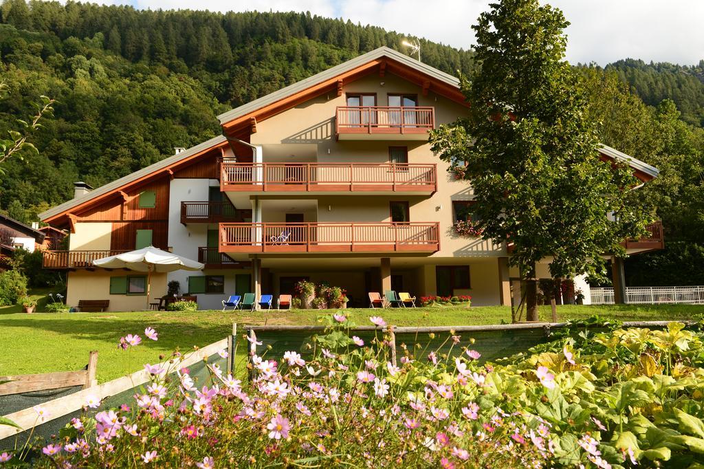 La Casa Al Noce Aparthotel Mezzana  Eksteriør bilde
