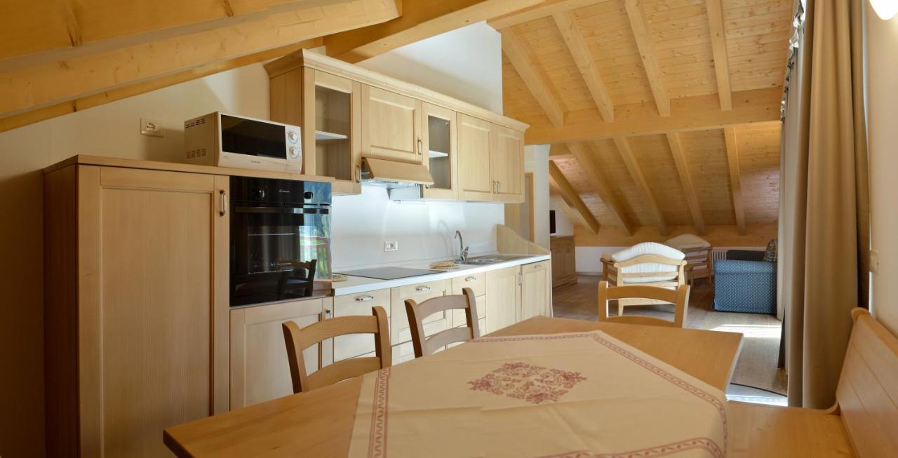 La Casa Al Noce Aparthotel Mezzana  Eksteriør bilde