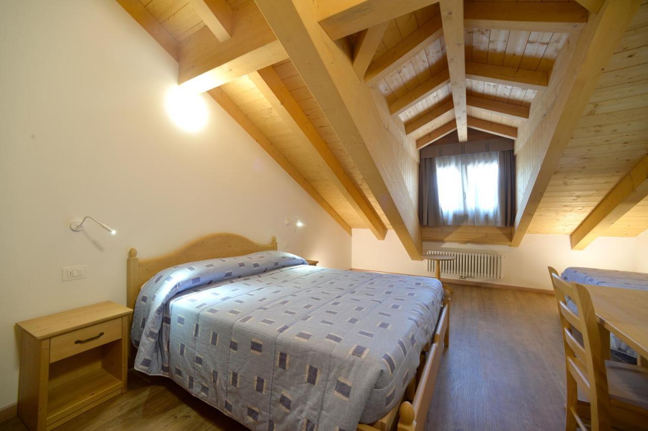 La Casa Al Noce Aparthotel Mezzana  Eksteriør bilde