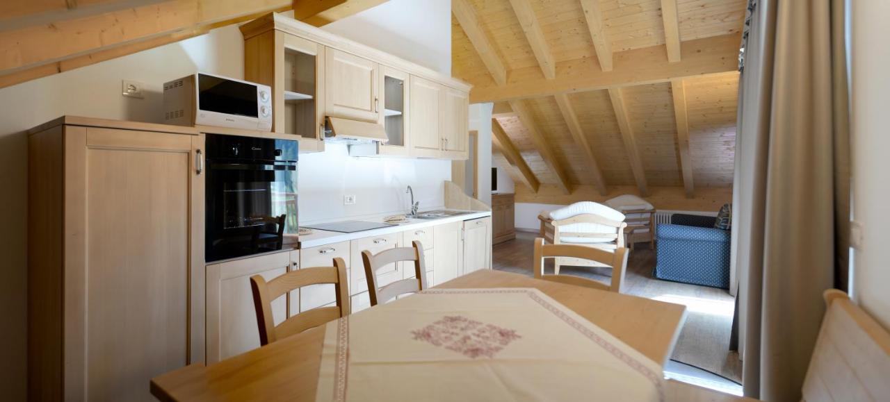 La Casa Al Noce Aparthotel Mezzana  Eksteriør bilde